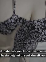 Kapıcının Siktirmeye Yanaşmayan Karısını Parayla Kandırdı