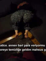 Temizlikçinin Şalvarla Domalan Kızına Sürttüren Sapık